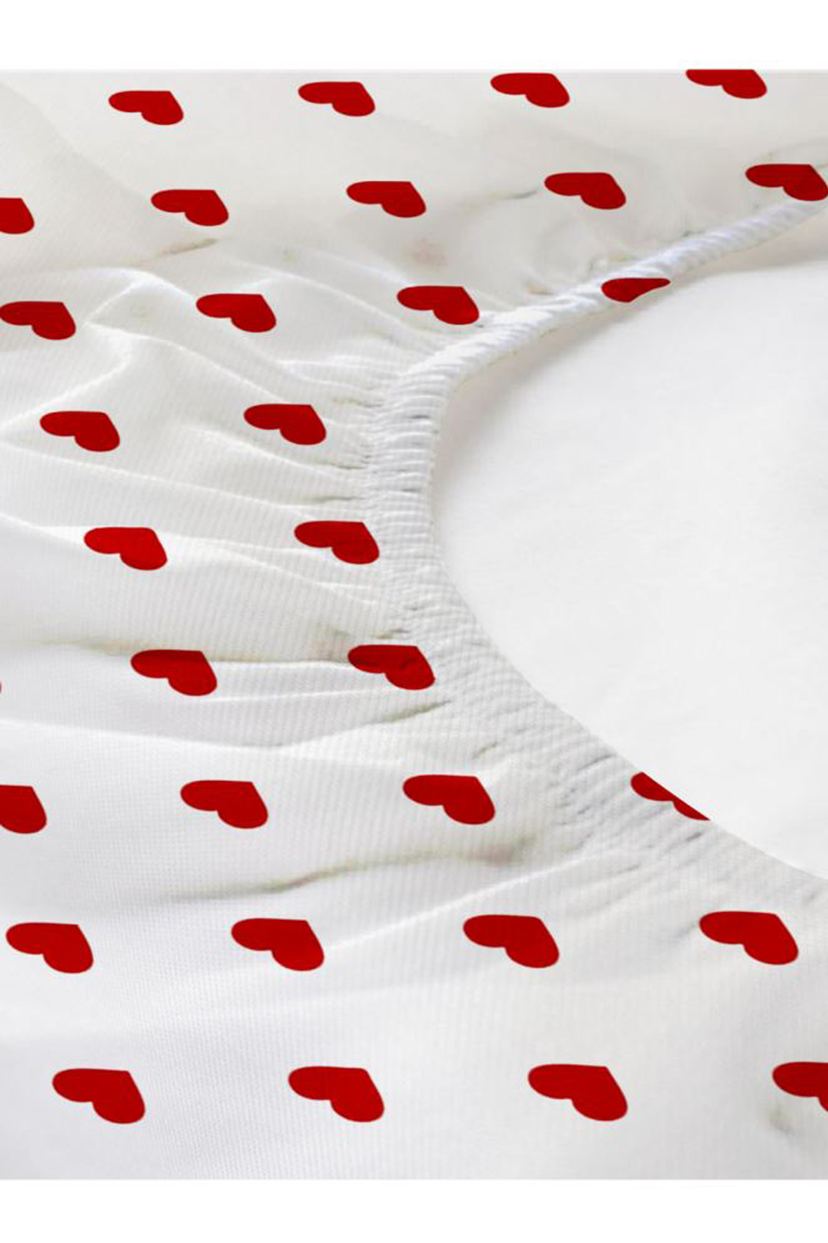 Çift Kişilik Lastikli Çarşaf Seti + 2 Adet Yastık Kılıfı 160x200cm Kalp Desen