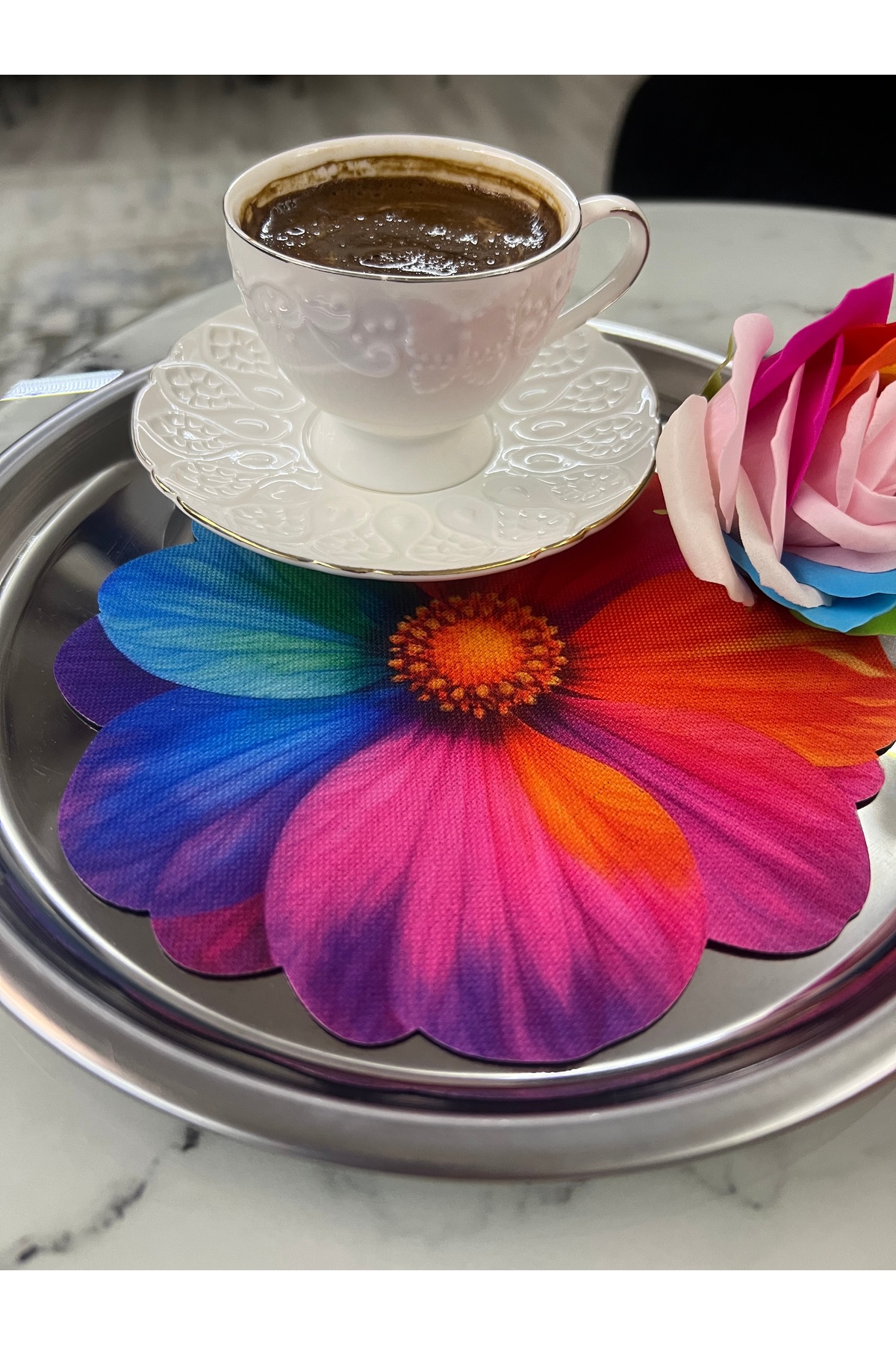 6 Adet Gerbera Çiçeği Desenli Leke Tutmaz Gardenya Kumaş Dijital Baskı Koketyl Sunum Peçetesi